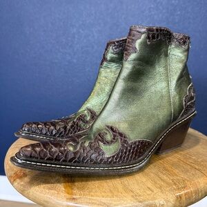 Donald J. Pliner Green and Brown Western Short Ankle Boots | Size 6